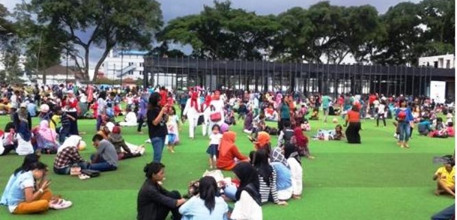 Jual Agen Distributor Importir Karpet Rumput Sintetis untuk Lapangan Futsal Taman Dinding di Semarang -08112930616 dan 082136482807